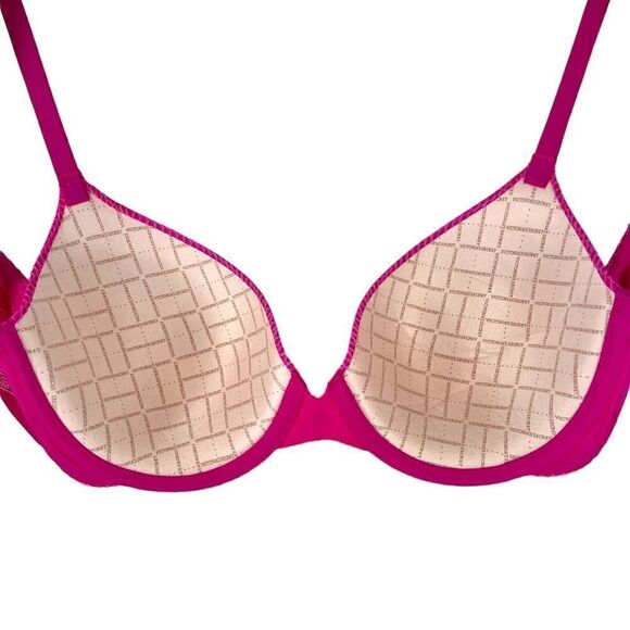 VICTORIA'S SECRET Uplift Semi Demi T-Shirt Bra in Hot Pink Size 32DD - Picture 7 of 10
